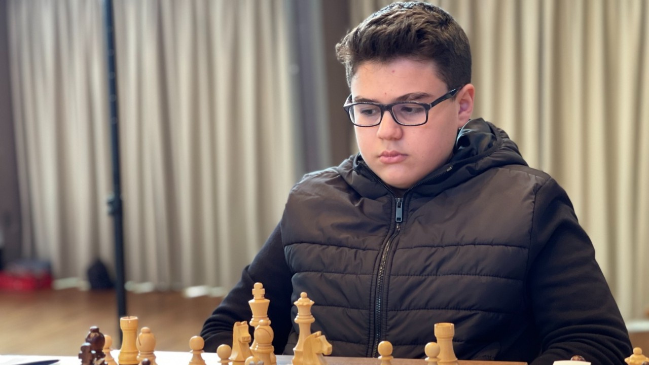 12 岁土耳其运动员 Yağız Kaan Erdoğmuş 创造了国际象棋历史 - 体育新闻