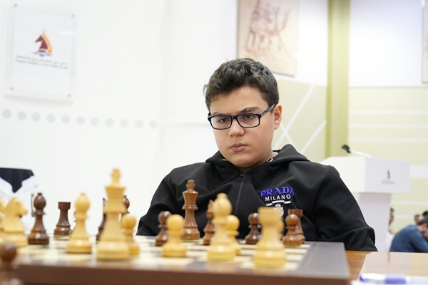 迪拜国际象棋锦标赛冠军争夺战激烈